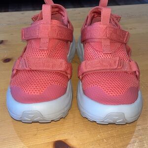 Teva outdoors sneakers